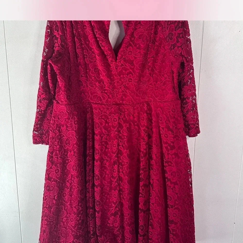 Red Torrid mid-length lace dress (F18) - Picture 2 of 4